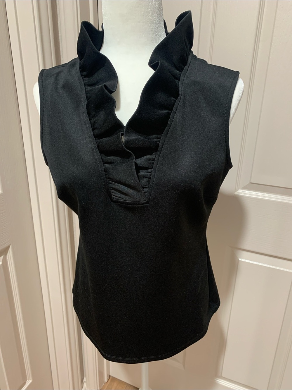 Frank Lyman Design Black Ruffle V-Neck Sleeveless Top